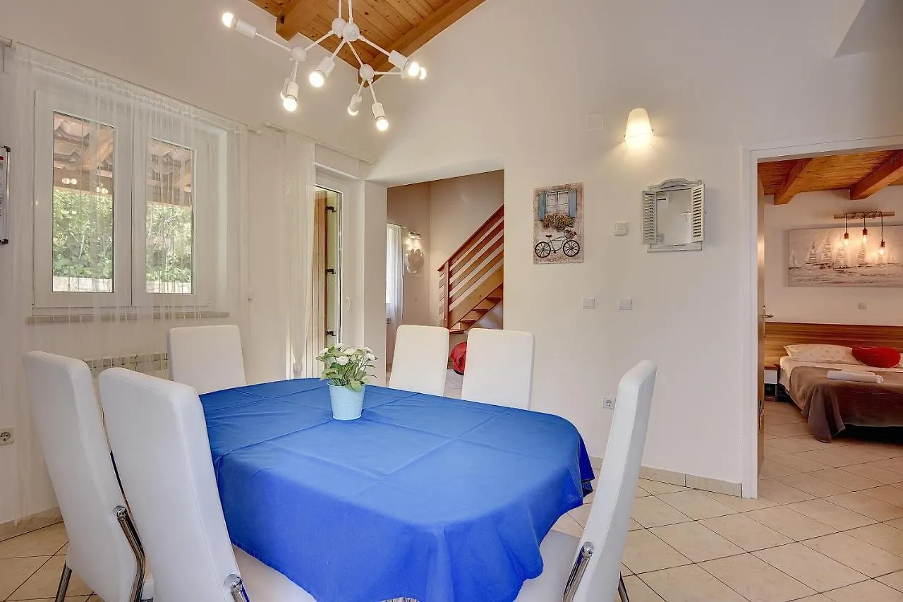 Villa Helena Banjole 0*,